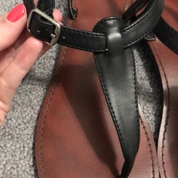 Black sandals - Picture 2 of 2